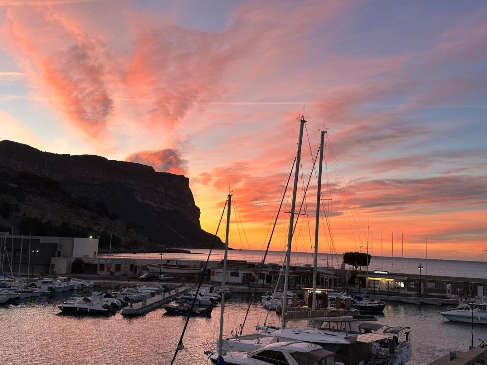 Cassis, Le Grand Bleu, Triplex Vue Mer, Port Plage 10Mn A Pieds Exterior photo